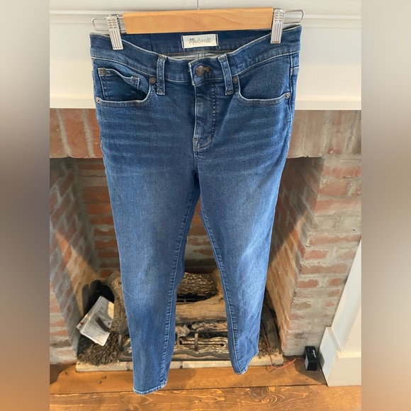 Madewell Denim - Madewell 9 Inch Mid Rise Skinny Jeans Excellent Condition size 26